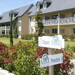 4* Station touristique Le Domaine Du Golf Country Club De Bigorre